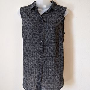 2/$20 H&M geometric polka dot button up tank